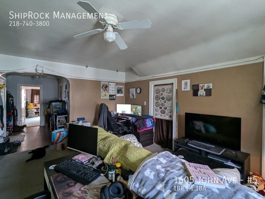 1605 John Ave #5 - Photo 2 of 10