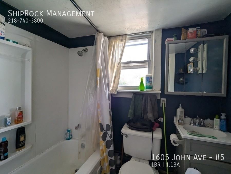 1605 John Ave #5 - Photo 4 of 10