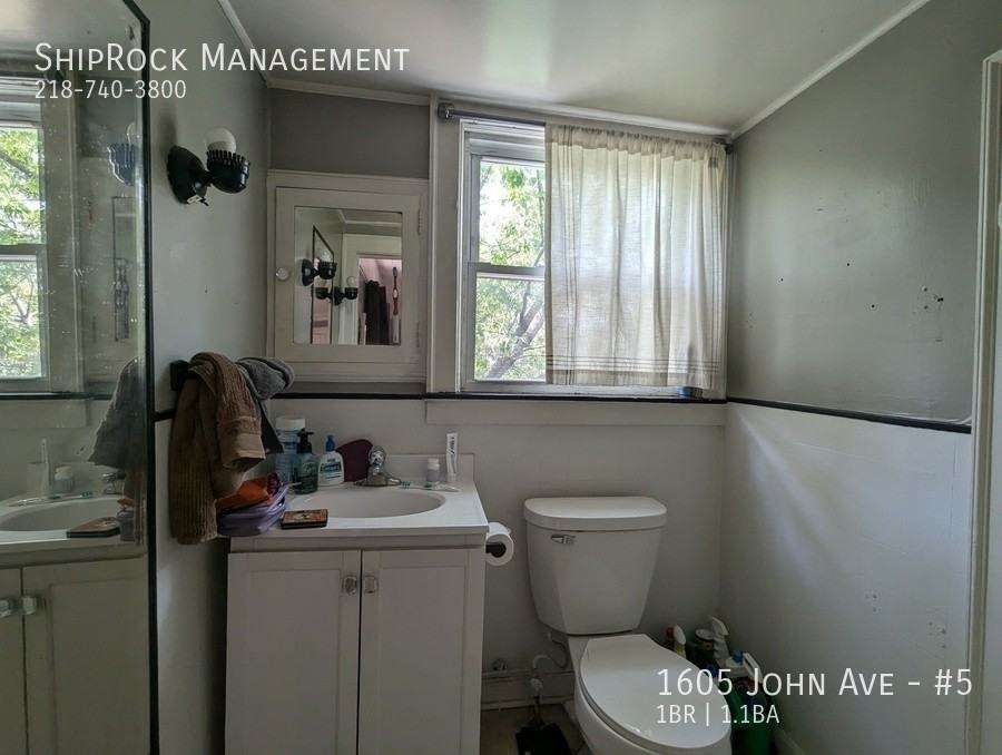 1605 John Ave #5 - Photo 7 of 10