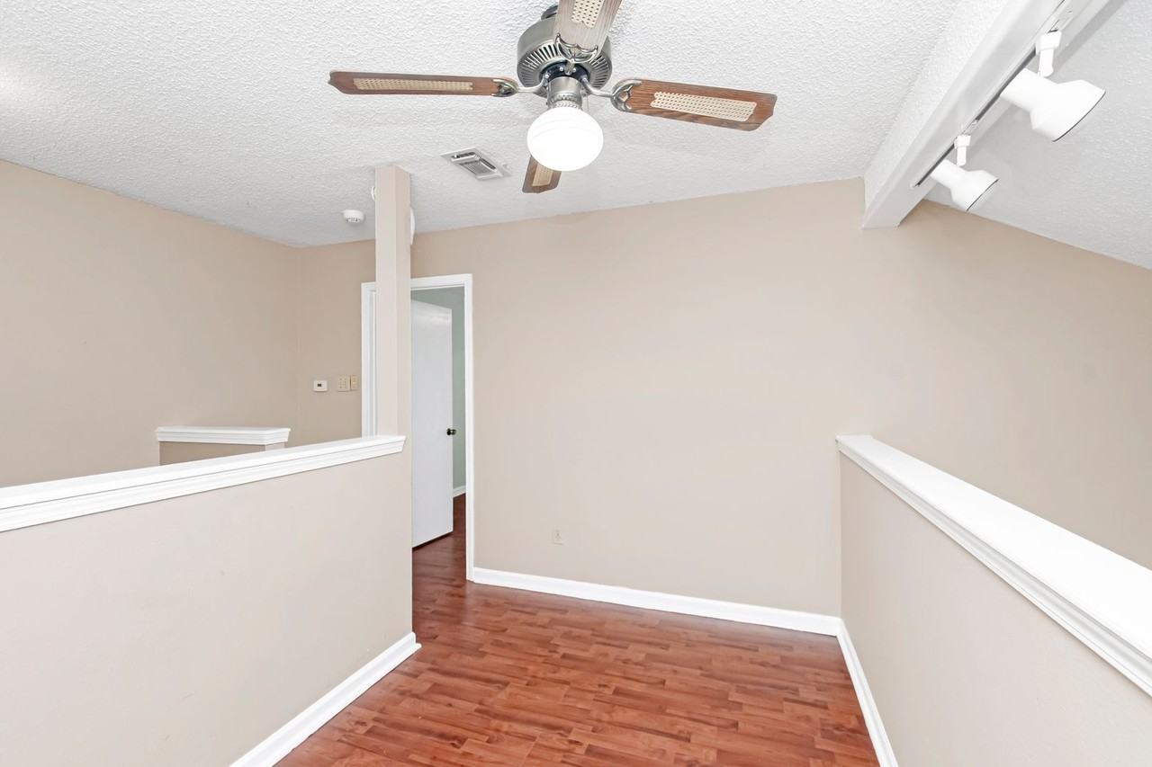 1865 Fountain Ave - Photo 7 of 16