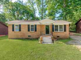 212 E Poplar St - Photo 1 of 1