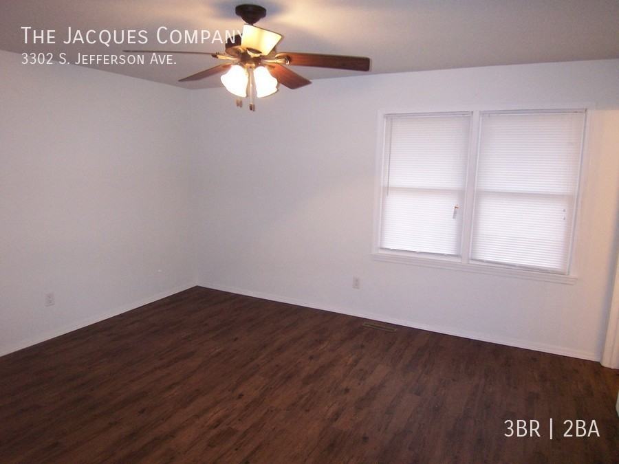 3302 S Jefferson Ave - Photo 4 of 13