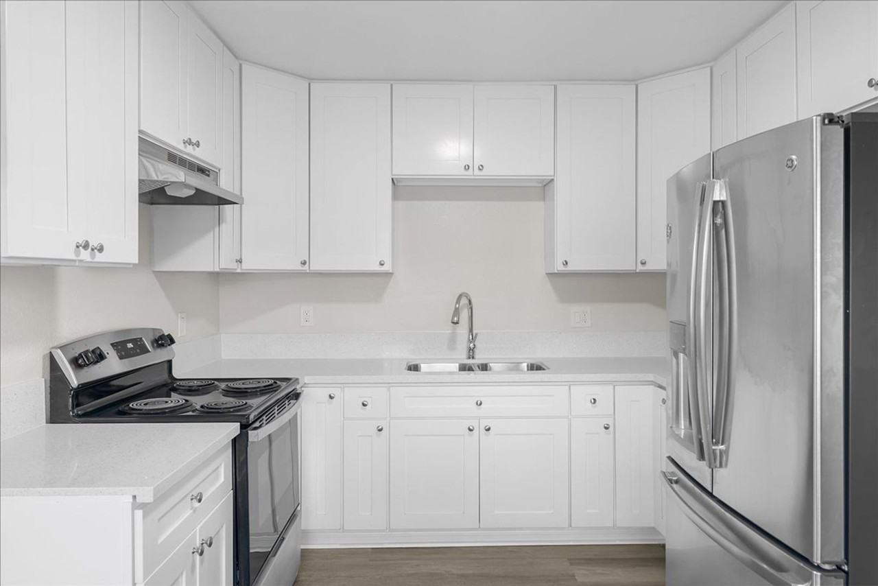 16935 S Vermont Ave #10 - Photo 4 of 10