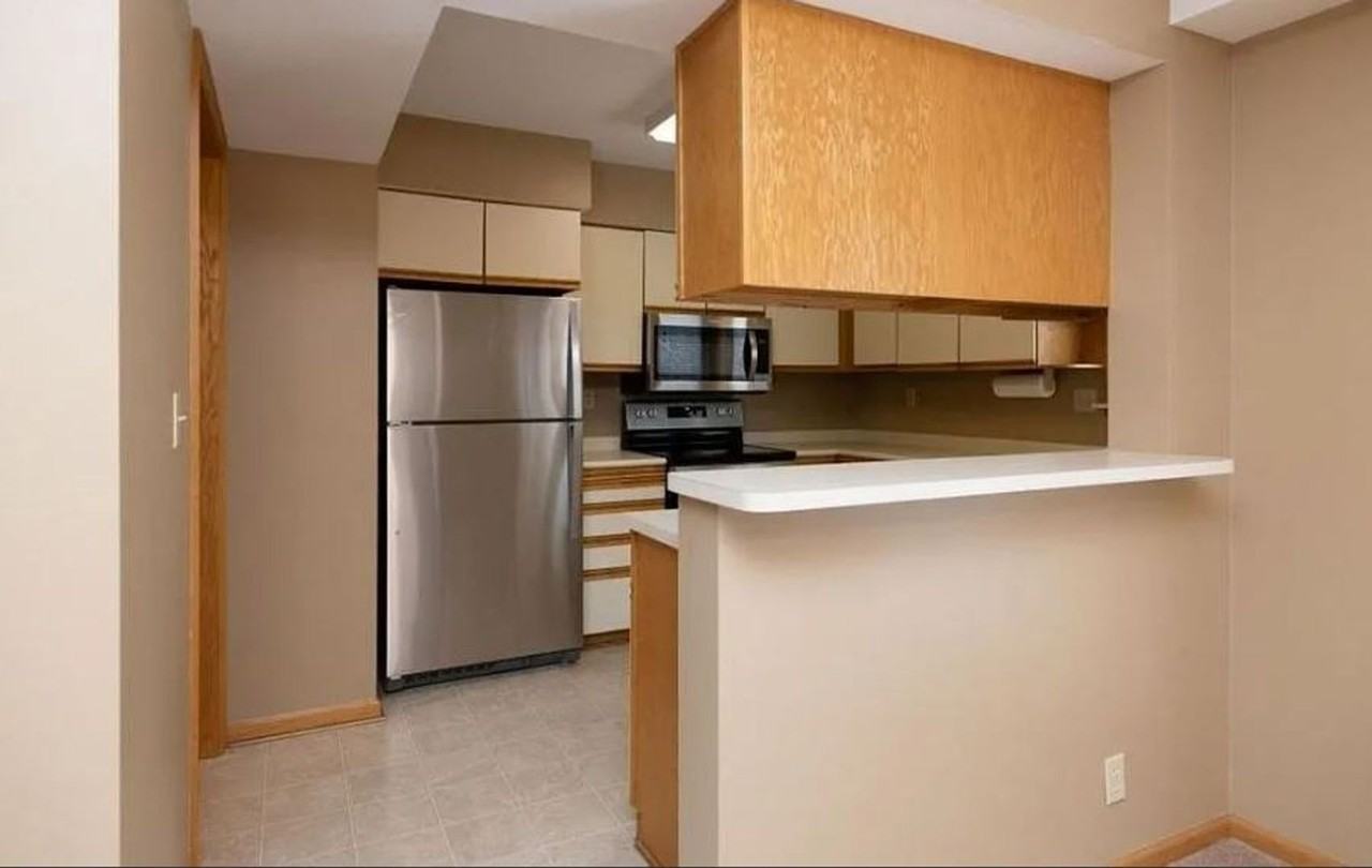 4944 Bayswater Rd - Photo 3 of 15