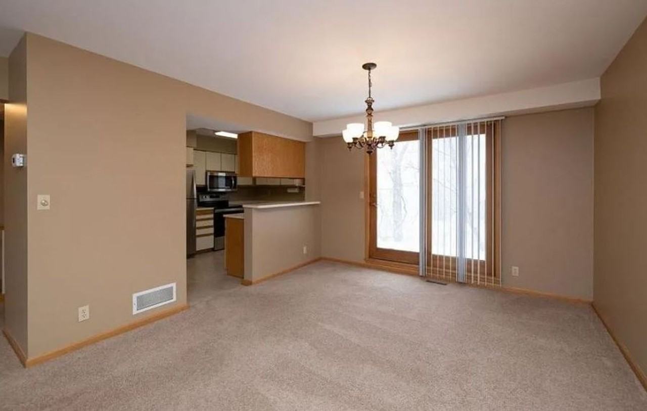 4944 Bayswater Rd - Photo 5 of 15