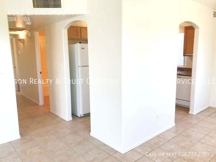 4042 E Fairmount St #4 - Photo 2 of 19