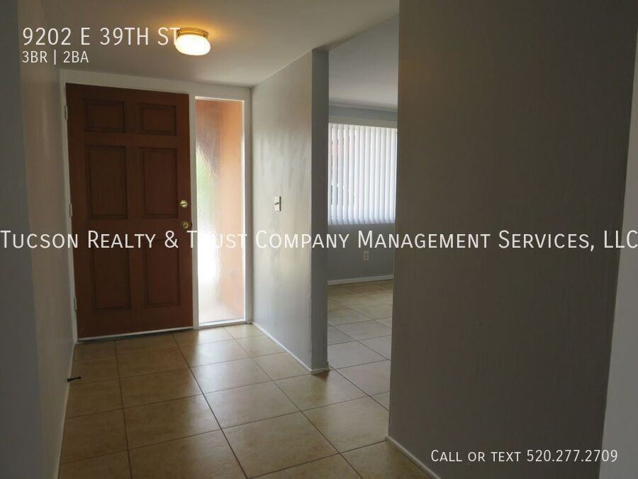9202 E 39th St - Photo 3 of 29