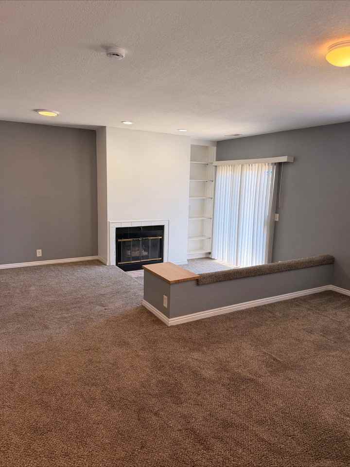 1257 E Vine St #A - Photo 2 of 14