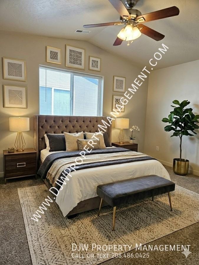 2792 N Leblanc Way - Photo 6 of 10