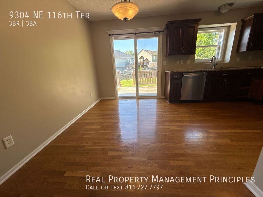 9304 Ne 116th Ter - Photo 5 of 21