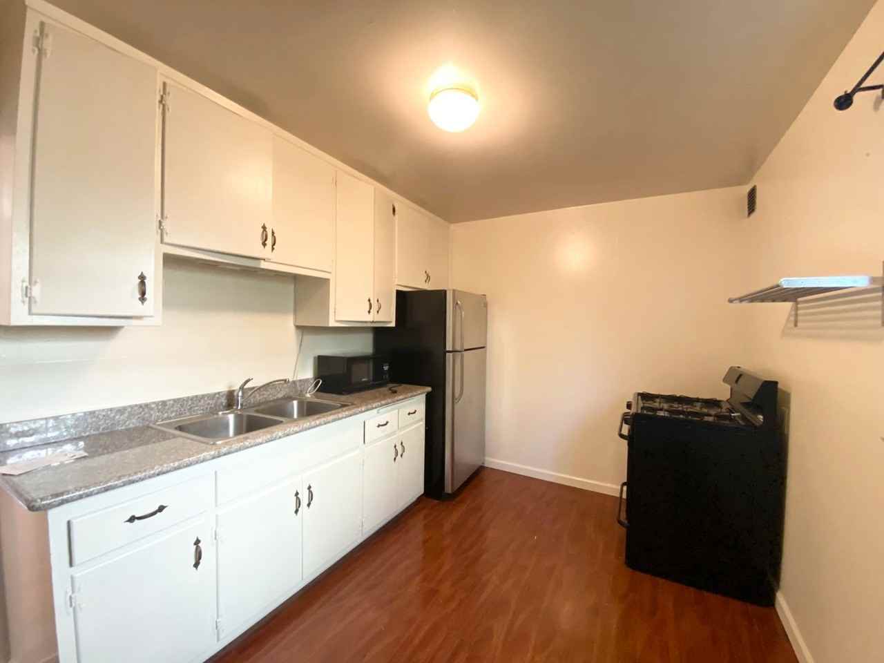 2328 7th Street - Photo 2 of 13