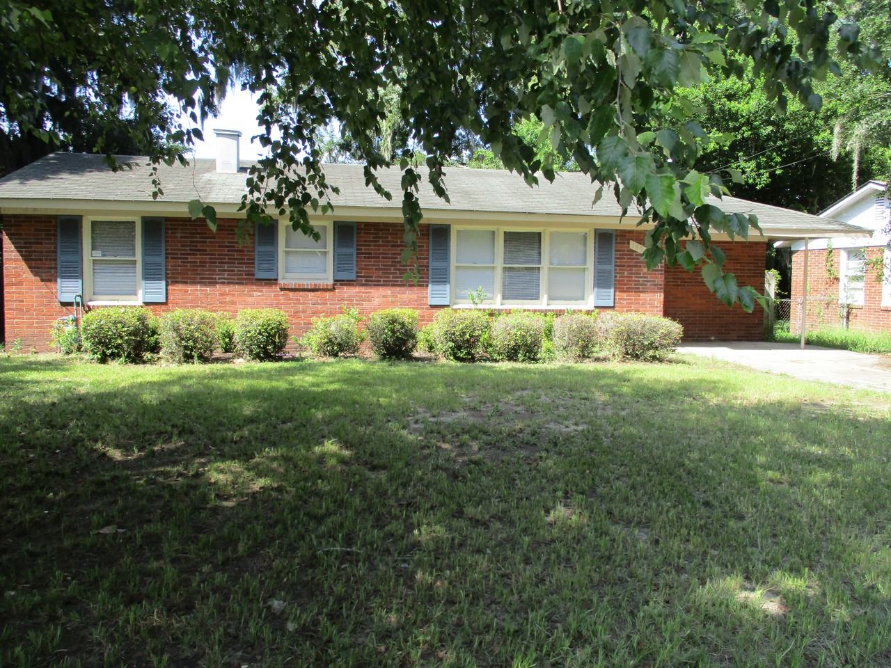 1856 Northgate Dr - Photo 3 of 3