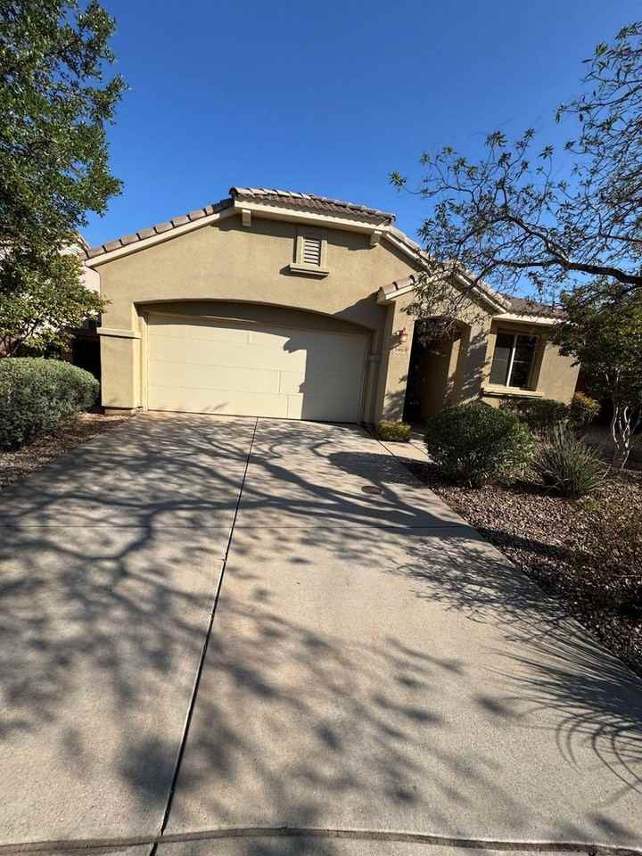 3409 E Fourteen Fairway Dr