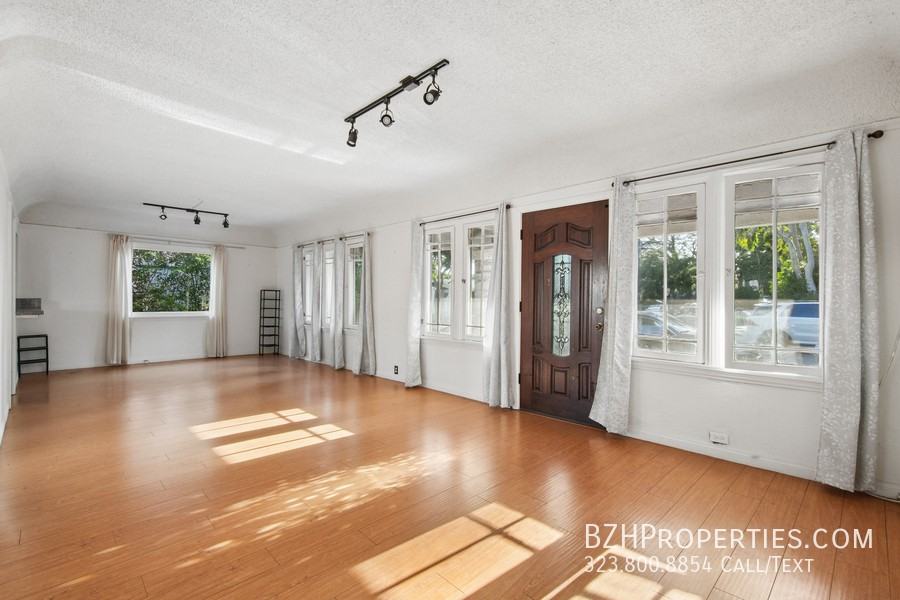 1238 N Gardner St - Photo 2 of 18