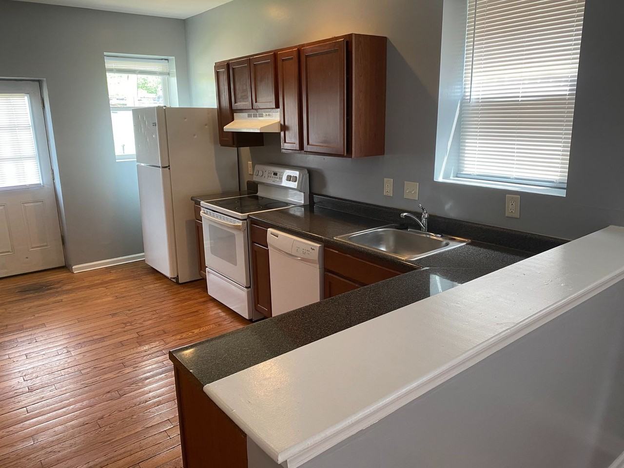 3420 Virginia Ave - Photo 7 of 14