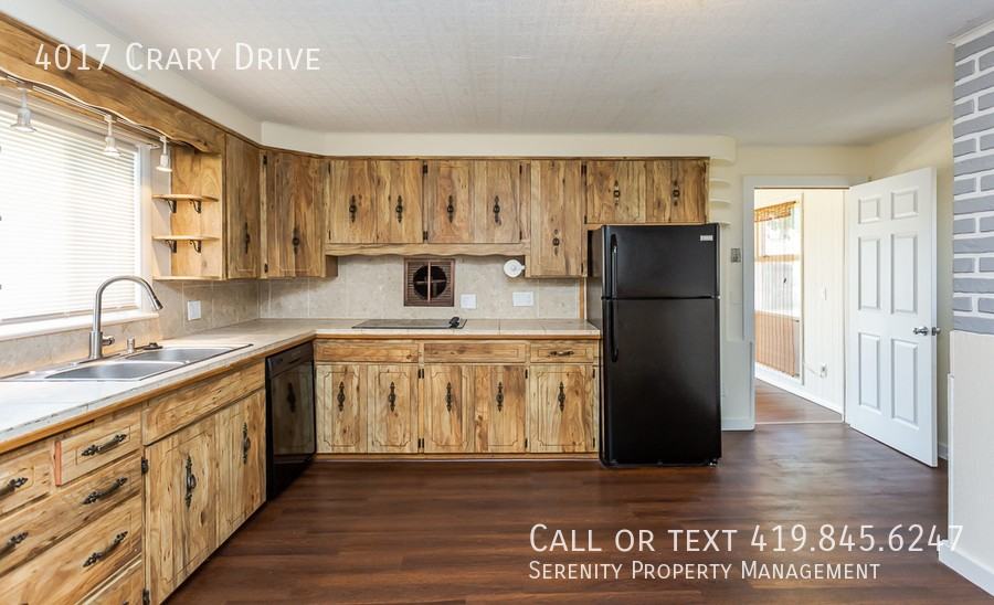 4017 Crary Dr - Photo 4 of 14