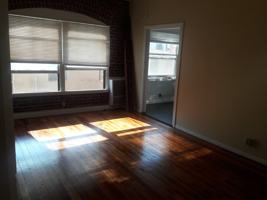 featured image of 304 S Manhattan Pl