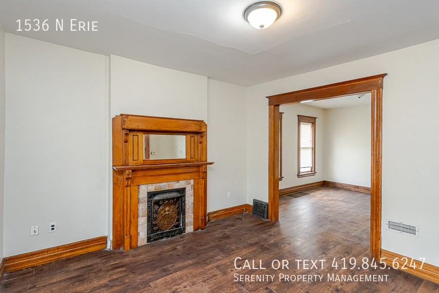 1536 N Erie St - Photo 3 of 17