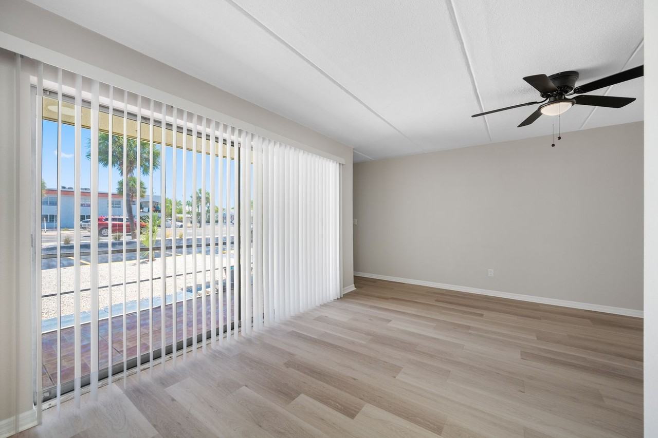 Sand Dune Apartments on St Pete Beach - Photo 4 of 32