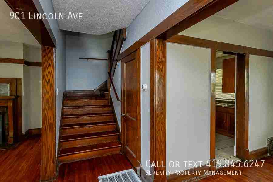 901 Lincoln Ave - Photo 2 of 15