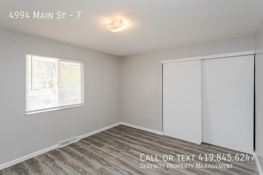 4994 Main St #7 - Photo 7 of 9
