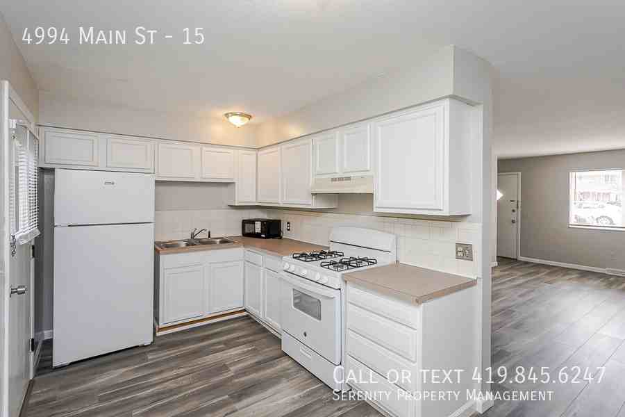 4994 Main St #15 - Photo 6 of 12