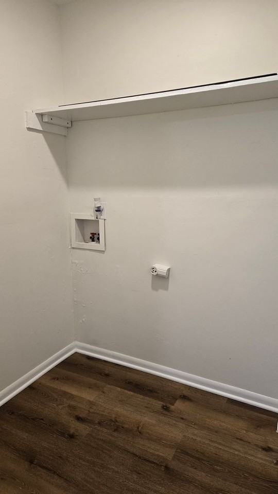 301 S Gray St - Photo 6 of 15