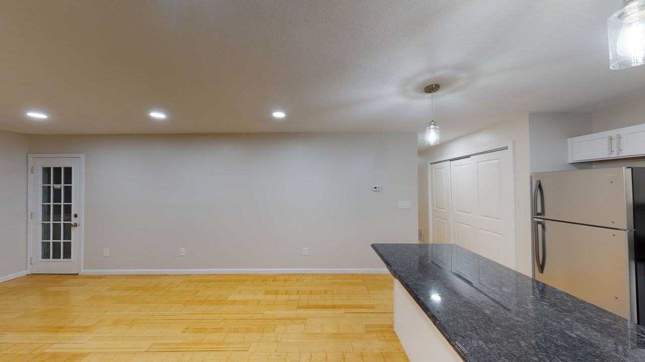 465 Whalley Ave #E - Photo 5 of 21
