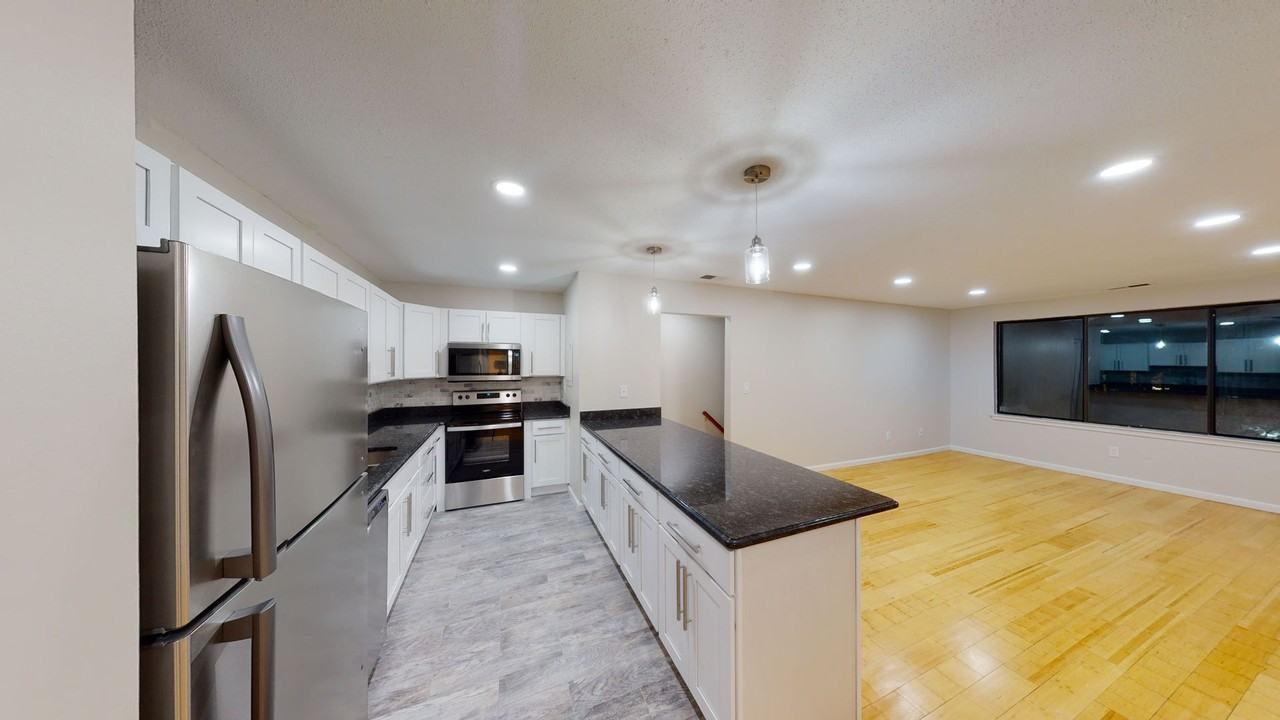 465 Whalley Ave #E - Photo 7 of 21