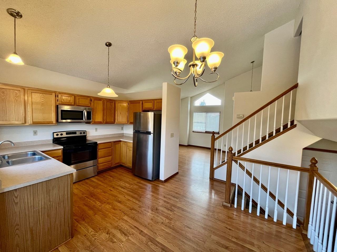 6732 Sleeping Giant Dr - Photo 2 of 12