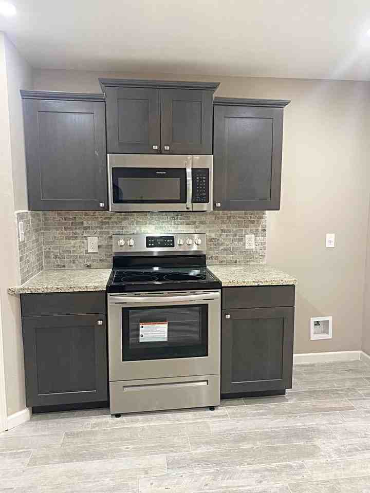 65 Jordan Dr - Photo 4 of 15
