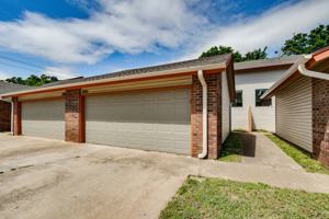 featured image of 1705 N Gleason Ave