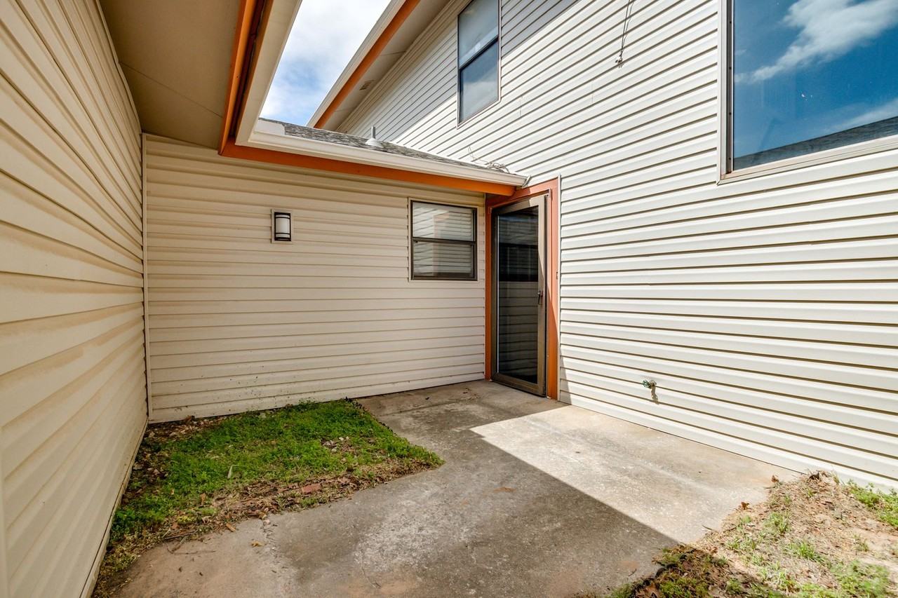 1705 N Gleason Ave - Photo 4 of 48