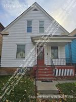 featured image of 1923 W Lincoln Ave
