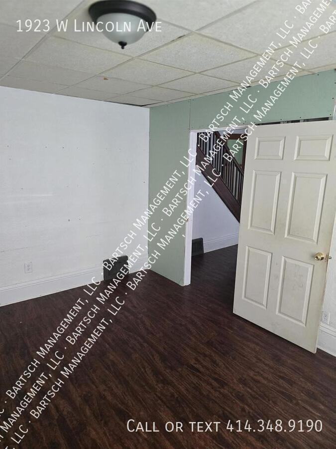 1923 W Lincoln Ave - Photo 6 of 10