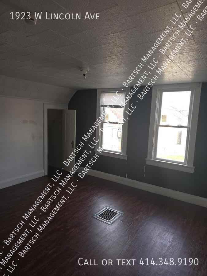 1923 W Lincoln Ave - Photo 7 of 10