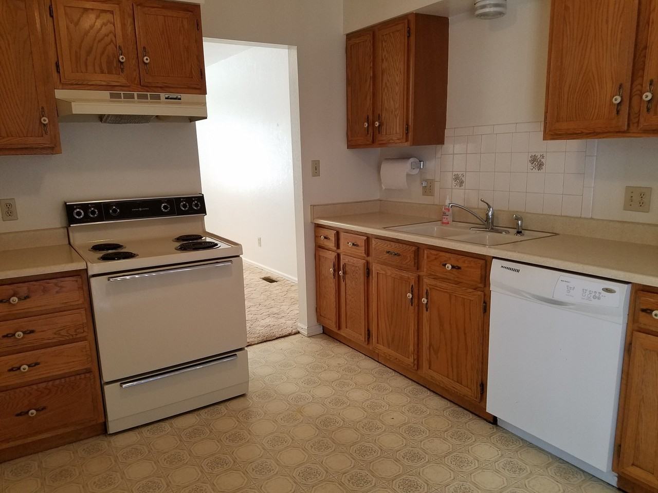 215 N 19th St - Photo 6 of 15