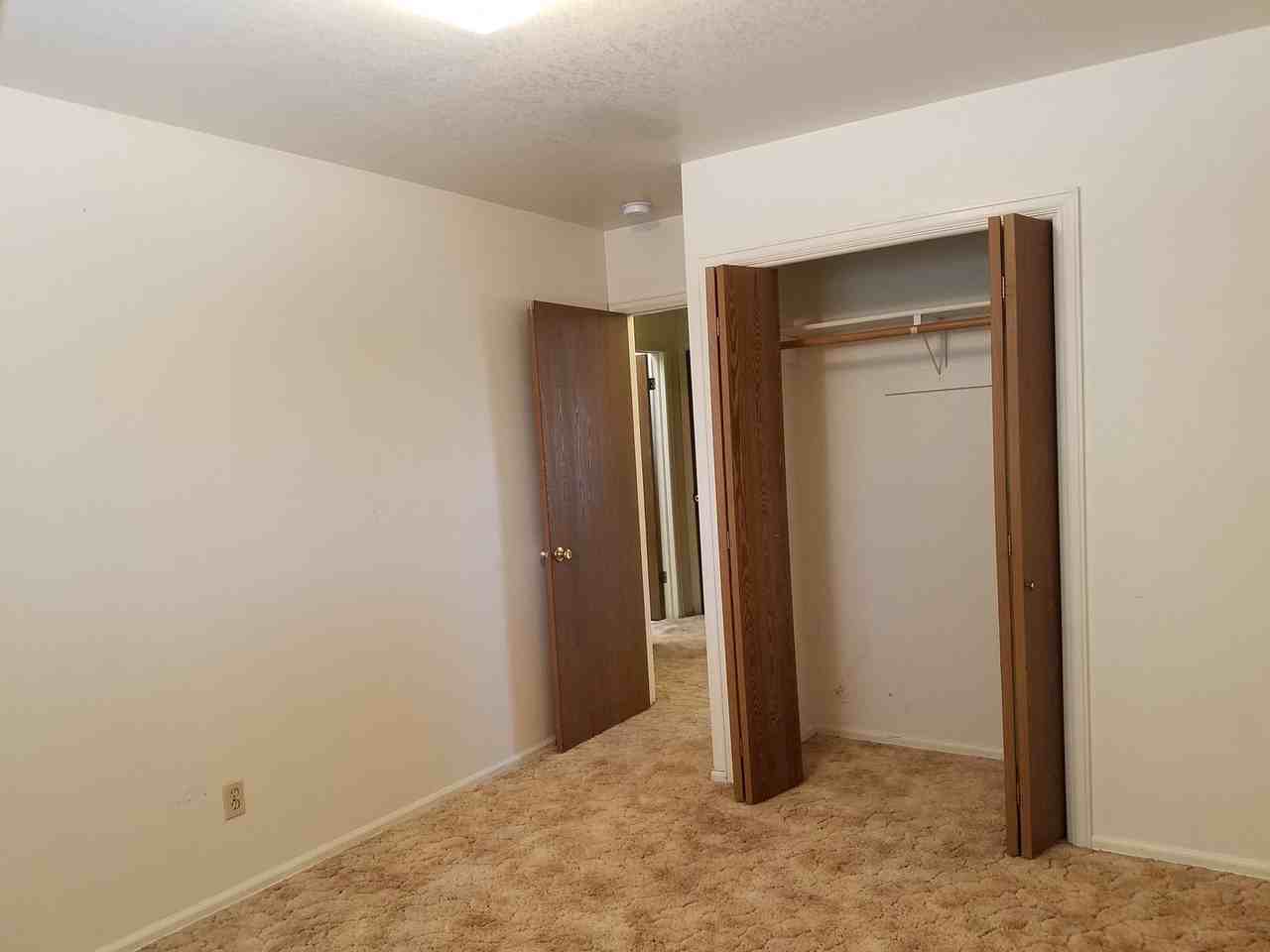 215 N 19th St - Photo 7 of 15