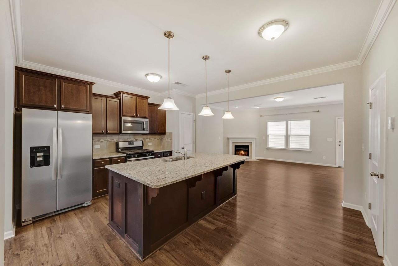 115 Winifred Dr - Photo 3 of 17