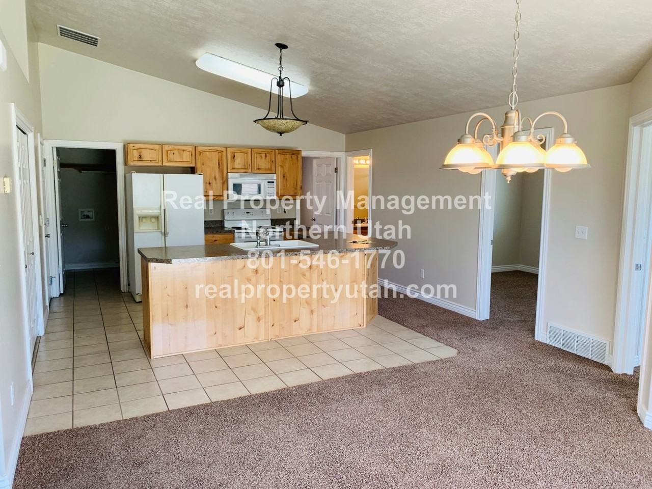 922 S 1300 W - Photo 7 of 28