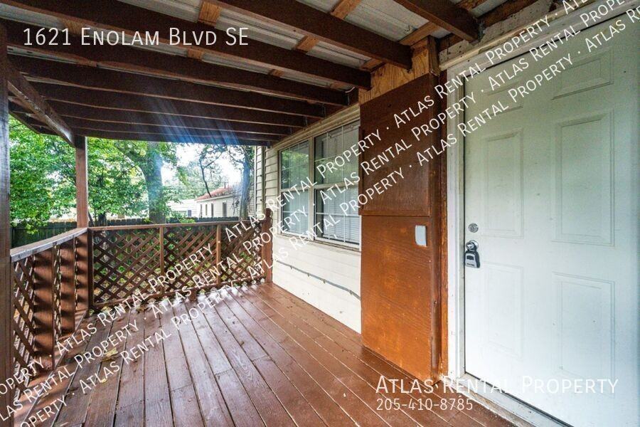 1621 Enolam Blvd Se - Photo 5 of 24