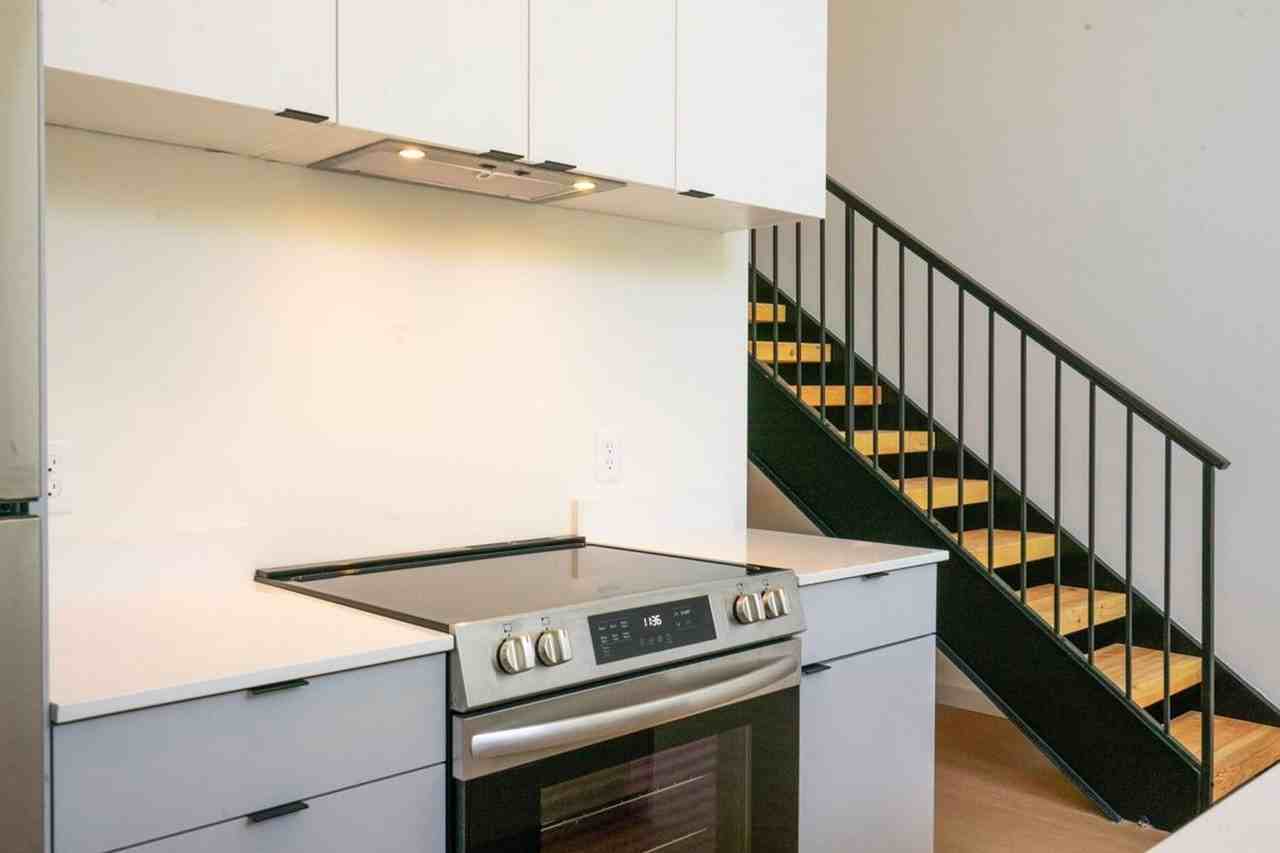 Bryant Park Lofts - Photo 6 of 13