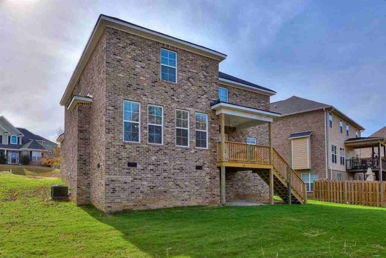 1011 Spotswood Cir - Photo 3 of 44
