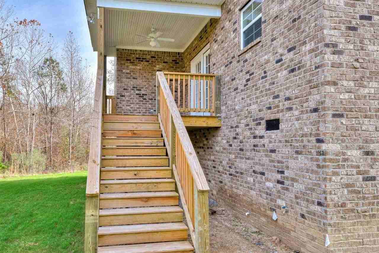 1011 Spotswood Cir - Photo 5 of 44