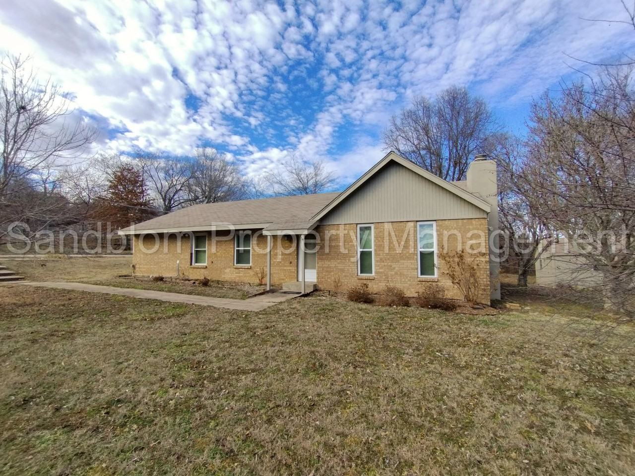2901 W 36th St N - Photo 3 of 26