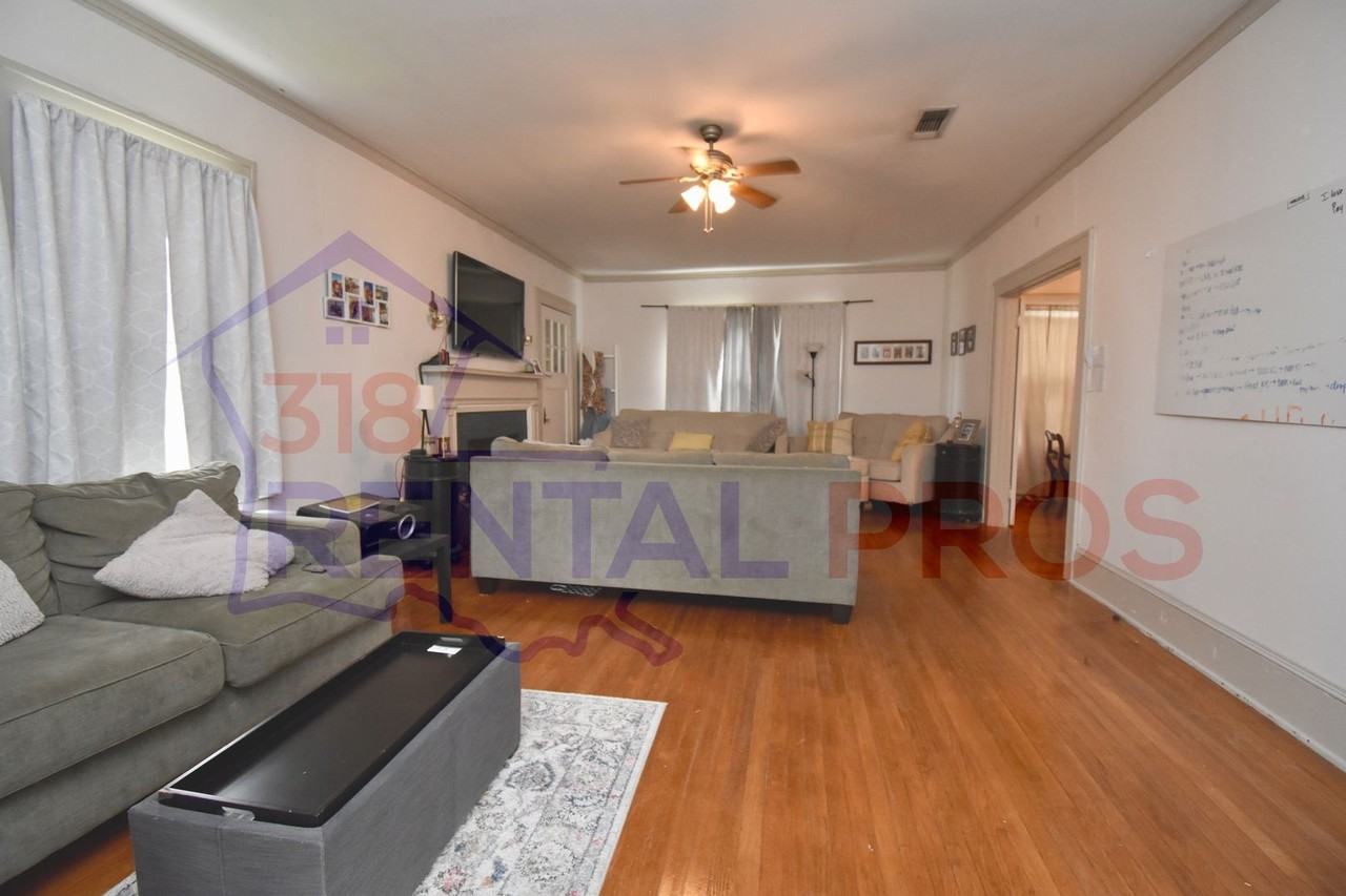 706 W Georgia Ave - Photo 3 of 22
