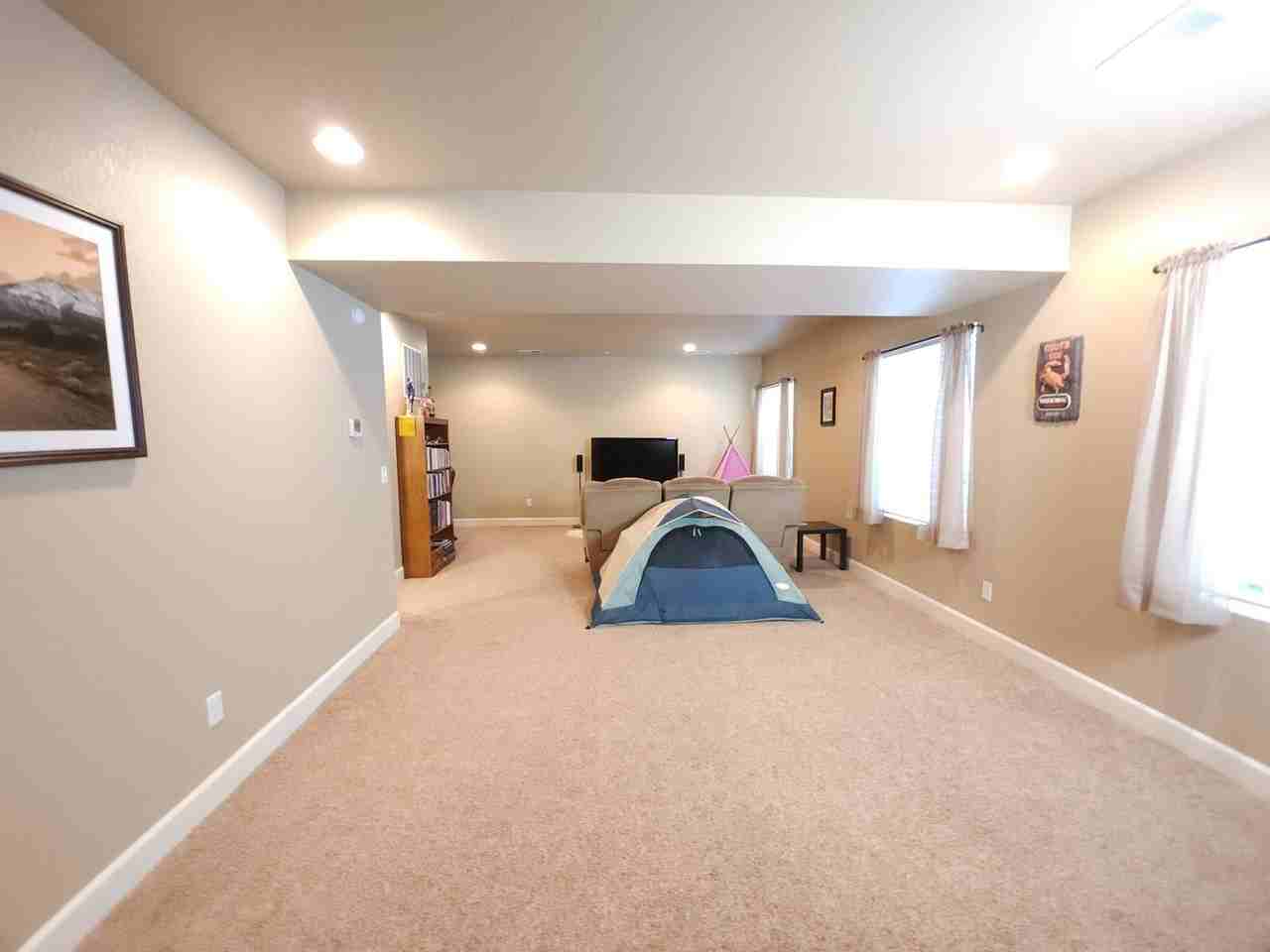 8392 Longleaf Ln - Photo 2 of 21