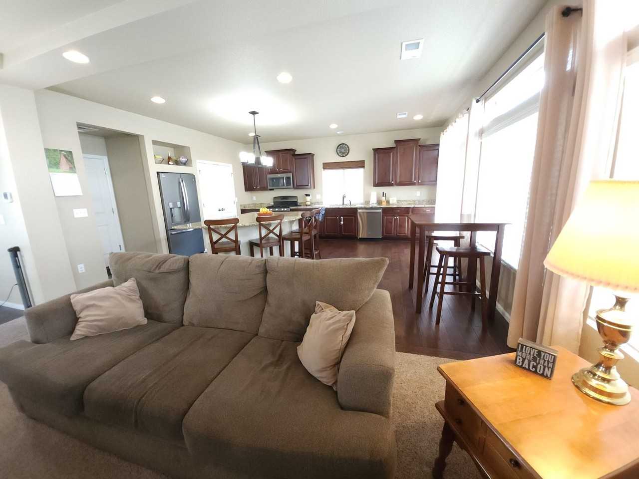 8392 Longleaf Ln - Photo 3 of 21