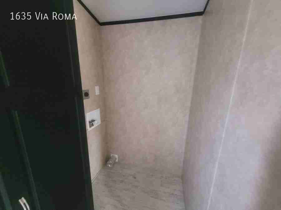 1635 Via Roma Dr - Photo 6 of 7
