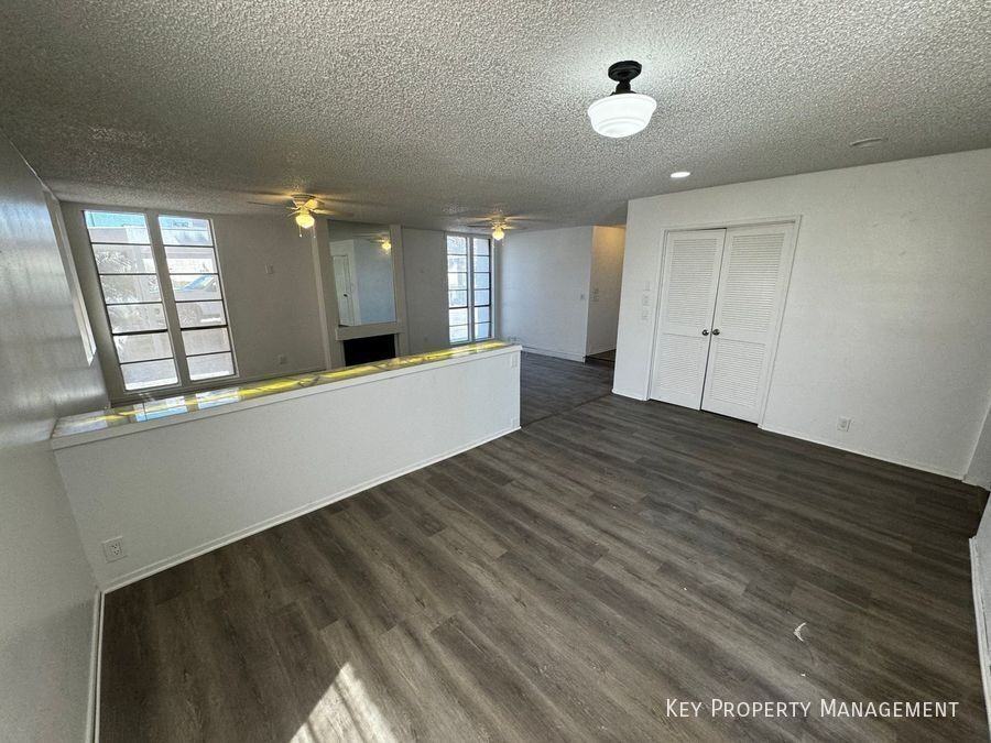 3336 Sylvia St #A - Photo 4 of 15